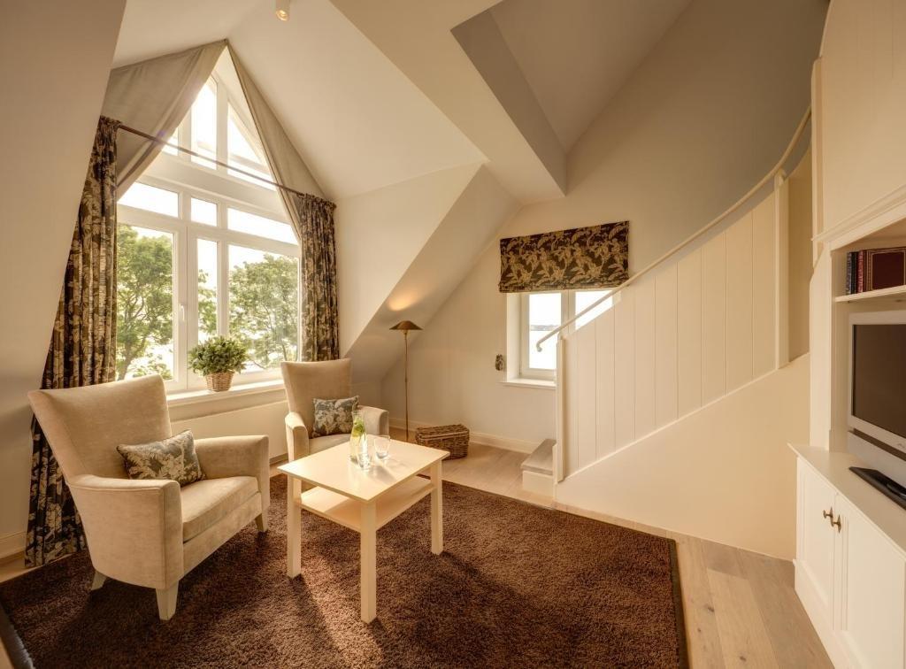 Hotel Alter Meierhof Gluecksburg