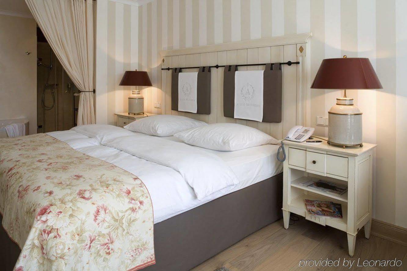 Hotel Alter Meierhof Gluecksburg